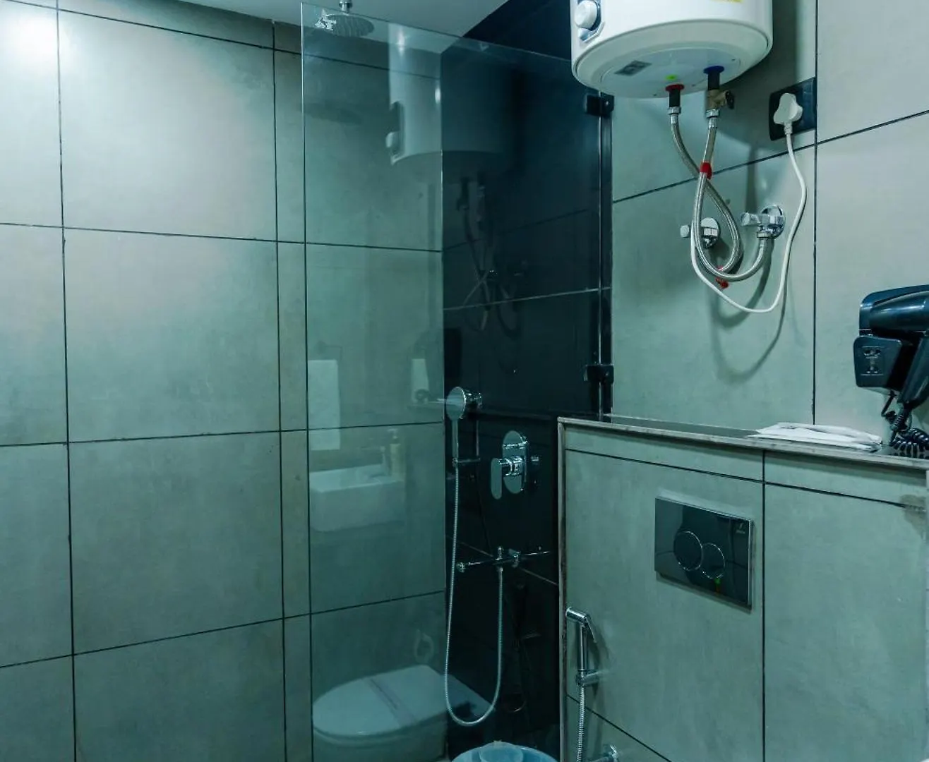 Aparthotel Bedchambers Serviced Apartments, Golf Course Road, Gurgaon