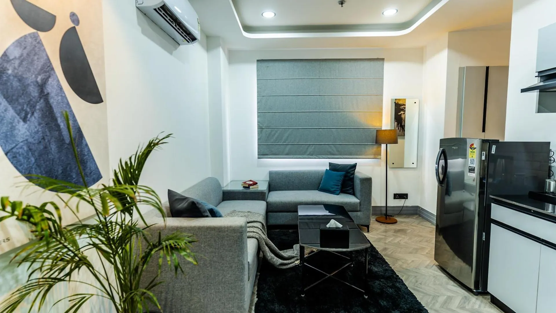 Bedchambers Serviced Apartments, Golf Course Road, Gurgaon 0*,