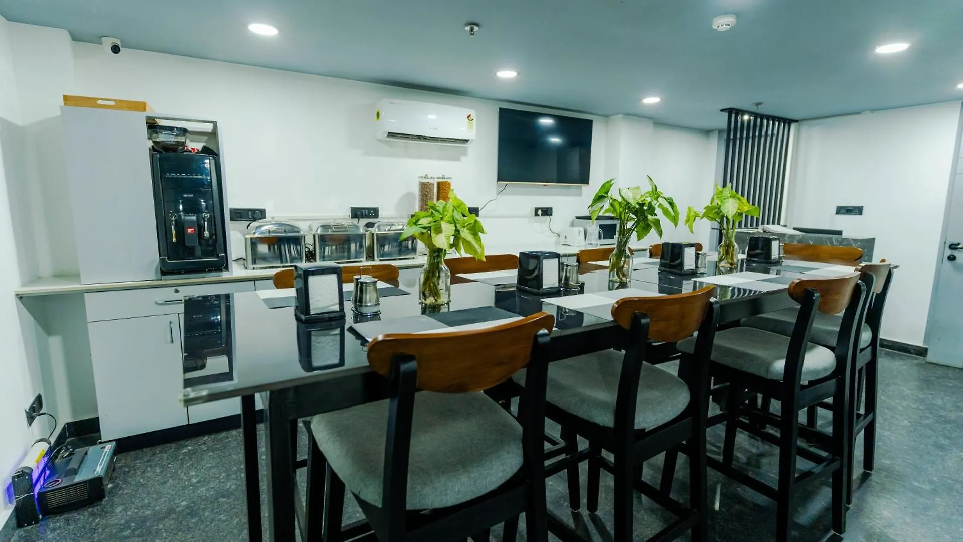 Aparthotel Bedchambers Serviced Apartments, Golf Course Road, Gurgaon